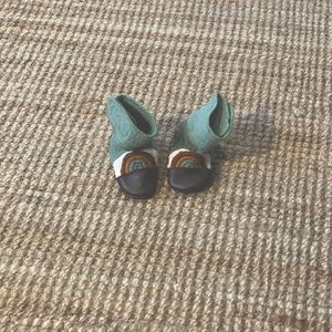 Nooks Designs (rainbow moon booties)